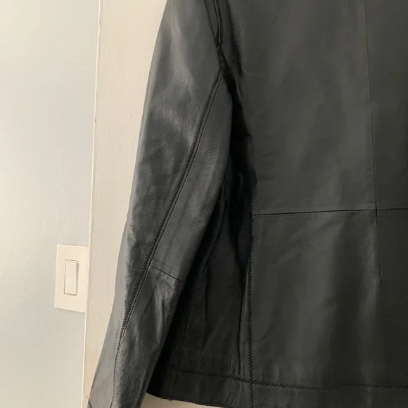 Leather jacket - Picture 12 of 12